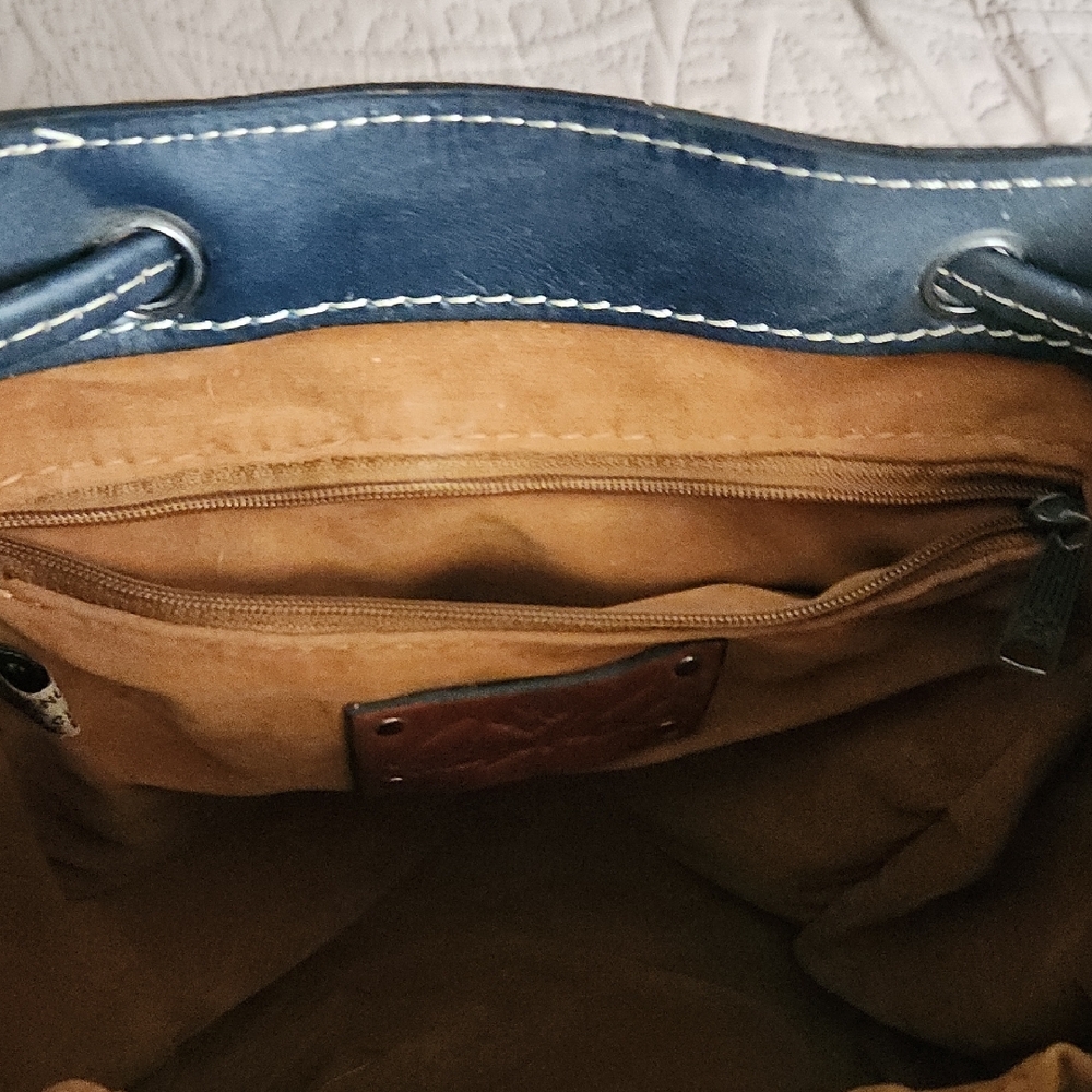 Patricia Nash Navy and Pale Pink Floral Backpack - Picture 4 of 12